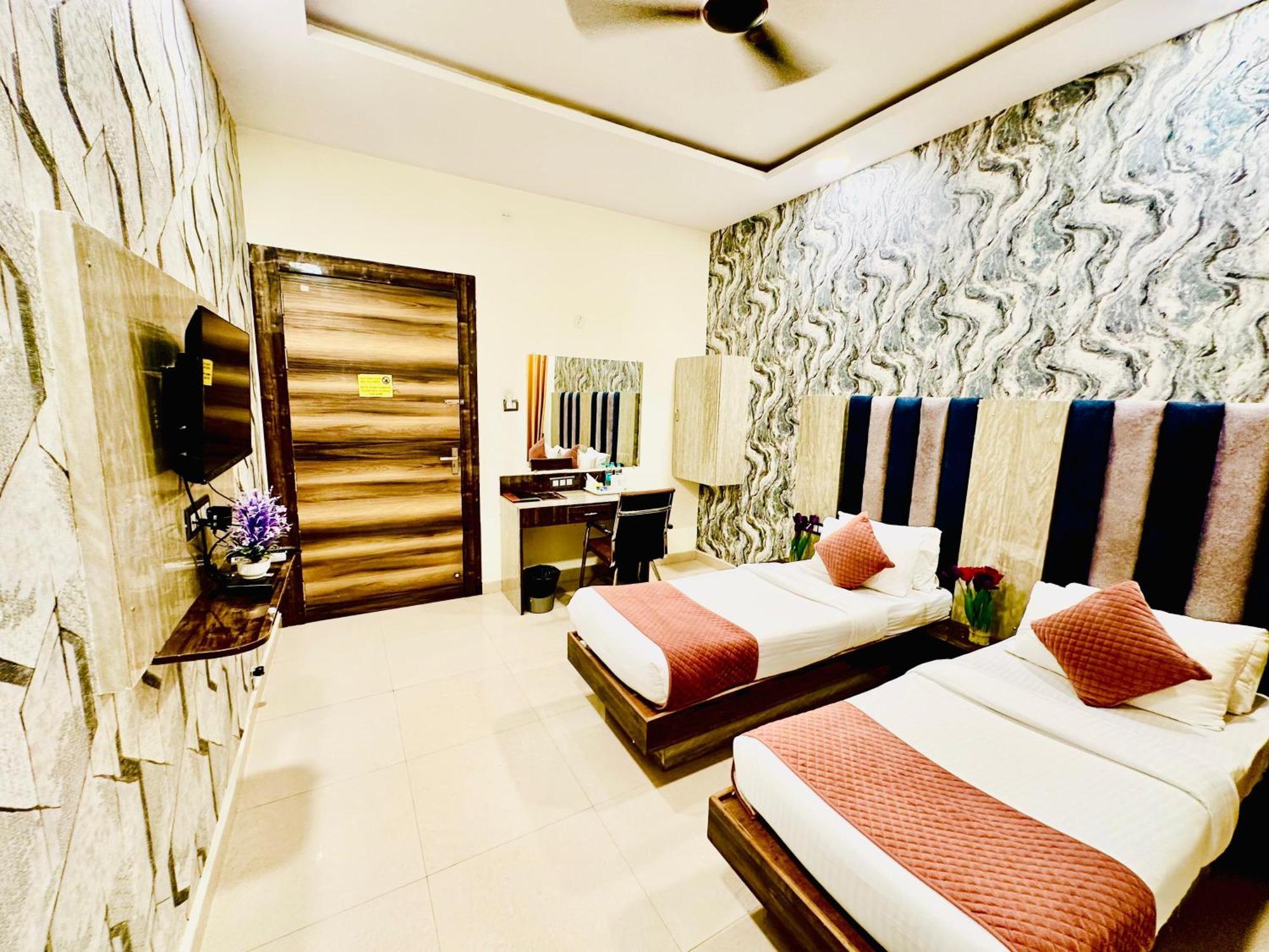 Hotel Sky International- Airport Zone Hyderabad Shamshabad Ngoại thất bức ảnh