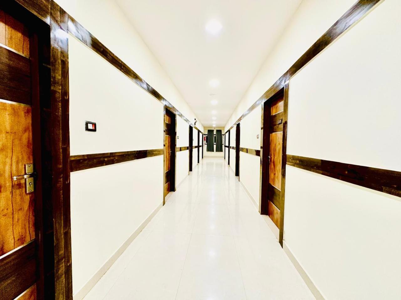Hotel Sky International- Airport Zone Hyderabad Shamshabad Ngoại thất bức ảnh